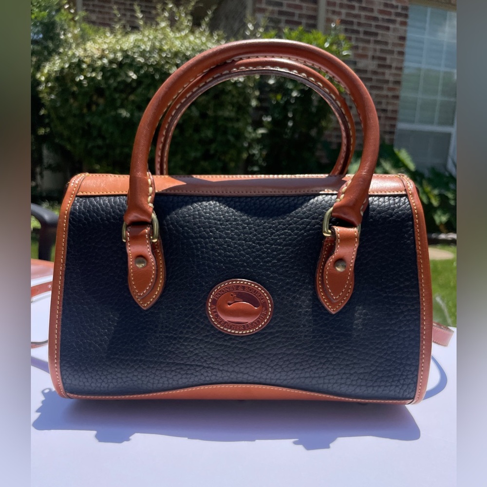 Dooney & Bourke Black / Tan Vintage Leather Satchel Crossbody Purse - Picture 1 of 13